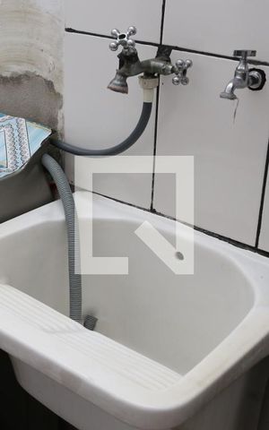 Casa à venda com 80m², 3 quartos e 1 vagaÁrea de Serviço