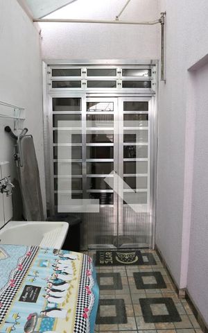 Casa à venda com 80m², 3 quartos e 1 vagaÁrea de Serviço