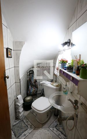 Casa à venda com 80m², 3 quartos e 1 vagaLavabo