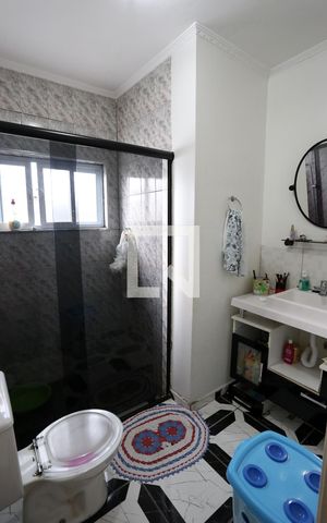 Casa à venda com 80m², 3 quartos e 1 vagaBanheiro