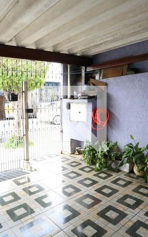 Casa à venda com 80m², 3 quartos e 1 vagaGaragem