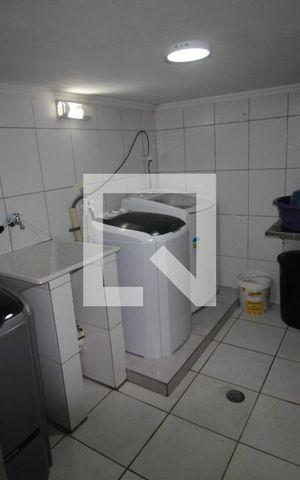 Casa à venda com 250m², 3 quartos e 2 vagasÁrea de Serviço