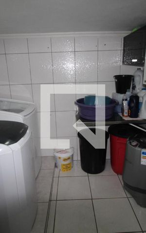 Casa à venda com 250m², 3 quartos e 2 vagasÁrea de Serviço