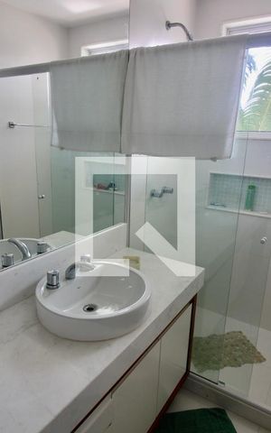 Casa à venda com 560m², 7 quartos e sem vaga Casa à venda com 560m², 7 quartos e sem vagaBanheiro da Suíte 2