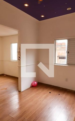Casa para alugar com 300m², 1 quarto e sem vaga Casa para alugar com 300m², 1 quarto e sem vagaQuarto
