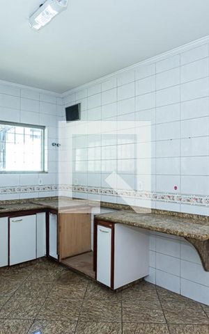 Casa à venda com 210m², 3 quartos e 2 vagas Casa à venda com 210m², 3 quartos e 2 vagasCozinha