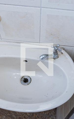 Casa à venda com 210m², 3 quartos e 2 vagas Casa à venda com 210m², 3 quartos e 2 vagasLavabo sala multiuso