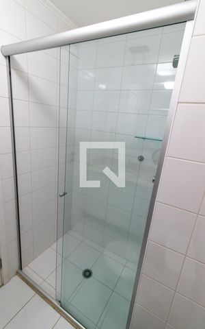 Apartamento à venda com 73m², 1 quarto e 2 vagas Apartamento à venda com 73m², 1 quarto e 2 vagasSuíte