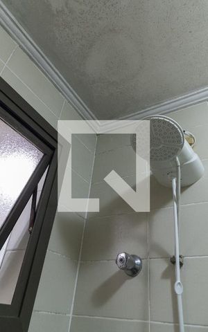 Apartamento à venda com 220m², 4 quartos e 3 vagas Apartamento à venda com 220m², 4 quartos e 3 vagasBanheiro de Serviço