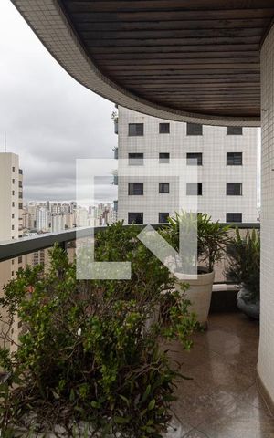 Apartamento à venda com 220m², 4 quartos e 3 vagas Apartamento à venda com 220m², 4 quartos e 3 vagasVaranda da Sala