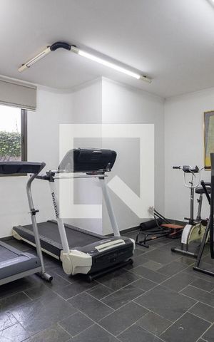 Apartamento à venda com 220m², 4 quartos e 3 vagas Apartamento à venda com 220m², 4 quartos e 3 vagasAcademia