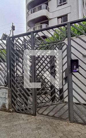 Apartamento à venda com 220m², 4 quartos e 3 vagas Apartamento à venda com 220m², 4 quartos e 3 vagasFachada