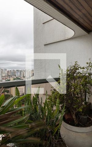 Apartamento à venda com 220m², 4 quartos e 3 vagas Apartamento à venda com 220m², 4 quartos e 3 vagasVaranda da Sala