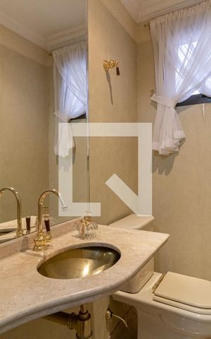 Apartamento à venda com 220m², 4 quartos e 3 vagas Apartamento à venda com 220m², 4 quartos e 3 vagasLavabo