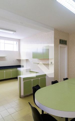 Casa à venda com 170m², 3 quartos e 2 vagas Casa à venda com 170m², 3 quartos e 2 vagasCopa e cozinha