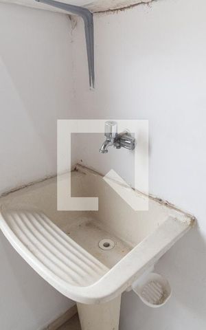 Casa para alugar com 40m², 1 quarto e sem vaga Casa para alugar com 40m², 1 quarto e sem vagaLavanderia