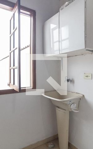 Casa para alugar com 40m², 1 quarto e sem vaga Casa para alugar com 40m², 1 quarto e sem vagaLavanderia