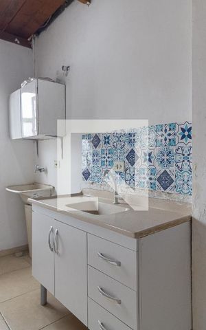 Casa para alugar com 40m², 1 quarto e sem vaga Casa para alugar com 40m², 1 quarto e sem vagaCozinha