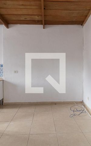 Casa para alugar com 40m², 1 quarto e sem vaga Casa para alugar com 40m², 1 quarto e sem vagaSala