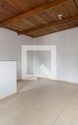 Casa para alugar com 40m², 1 quarto e sem vaga Casa para alugar com 40m², 1 quarto e sem vagaQuarto