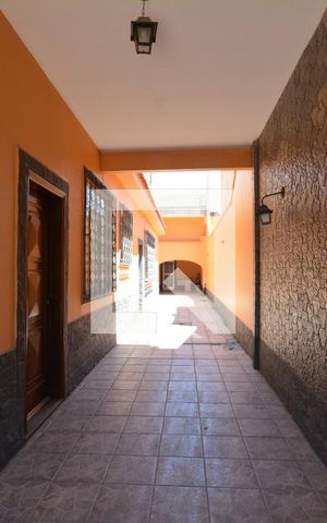 Casa de condomínio à venda com 300m², 5 quartos e 5 vagasGaragem