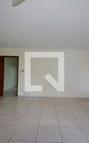 Casa de condomínio à venda com 300m², 5 quartos e 5 vagasSuite  2