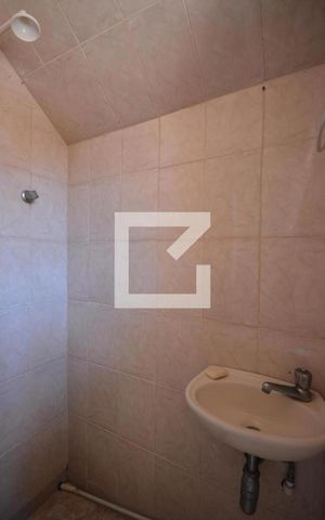 Casa de condomínio à venda com 300m², 5 quartos e 5 vagasBanheiro de serviço
