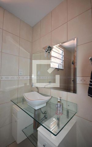 Casa de condomínio à venda com 300m², 5 quartos e 5 vagasBanheiro da suite 2