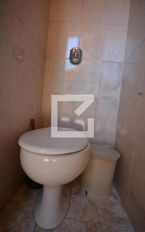 Casa de condomínio à venda com 300m², 5 quartos e 5 vagasBanheiro de serviço