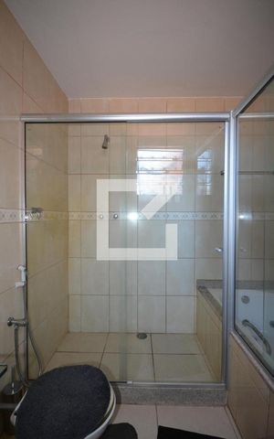 Casa de condomínio à venda com 300m², 5 quartos e 5 vagasBanheiro da suite 2