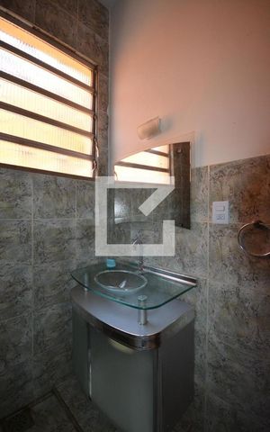 Casa de condomínio à venda com 300m², 5 quartos e 5 vagasBanheiro Social