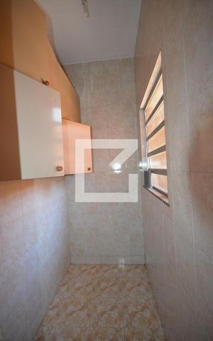 Casa de condomínio à venda com 300m², 5 quartos e 5 vagasQuarto  de Serviço