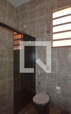 Casa de condomínio à venda com 300m², 5 quartos e 5 vagasBanheiro Social