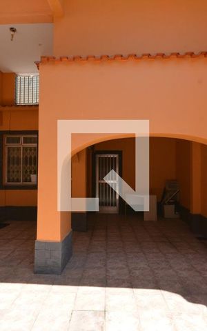 Casa de condomínio à venda com 300m², 5 quartos e 5 vagasCasa Anexa