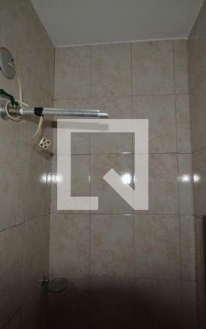 Casa de condomínio à venda com 300m², 5 quartos e 5 vagasBanheiro da suite 1