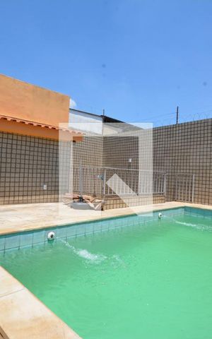 Casa de condomínio à venda com 300m², 5 quartos e 5 vagasPiscina