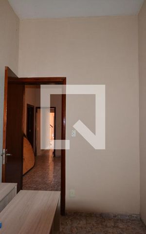 Casa de condomínio à venda com 300m², 5 quartos e 5 vagasQuarto  4