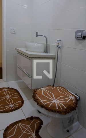 Apartamento à venda com 90m², 3 quartos e 2 vagas Apartamento à venda com 90m², 3 quartos e 2 vagasBanheiro