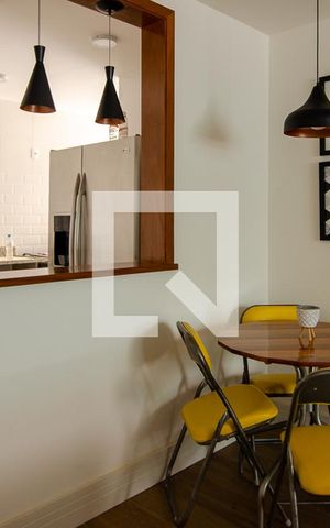 Apartamento à venda com 90m², 3 quartos e 2 vagas Apartamento à venda com 90m², 3 quartos e 2 vagasSala