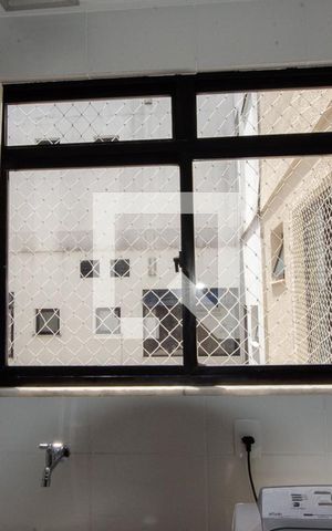 Apartamento à venda com 90m², 3 quartos e 2 vagas Apartamento à venda com 90m², 3 quartos e 2 vagasÁrea de serviço