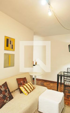 Apartamento para alugar com 78m², 3 quartos e sem vagaSala
