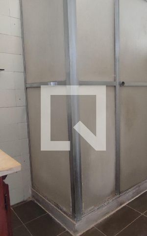 Apartamento à venda com 80m², 2 quartos e 1 vaga Apartamento à venda com 80m², 2 quartos e 1 vagaBanheiro Social