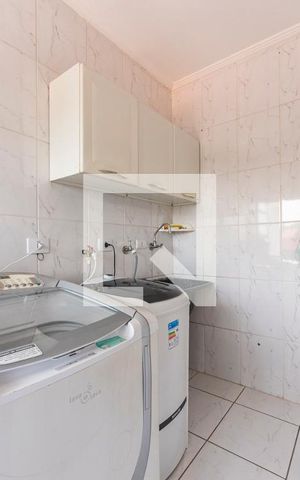 Casa à venda com 217m², 3 quartos e 5 vagas Casa à venda com 217m², 3 quartos e 5 vagasÁrea de Serviço