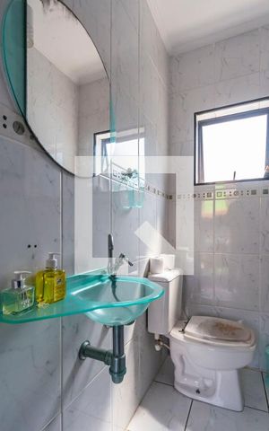Casa à venda com 217m², 3 quartos e 5 vagas Casa à venda com 217m², 3 quartos e 5 vagasLavabo