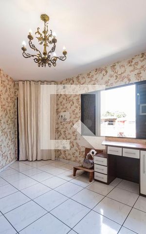 Casa à venda com 217m², 3 quartos e 5 vagas Casa à venda com 217m², 3 quartos e 5 vagasQuarto 2