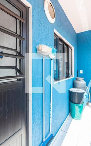 Casa à venda com 217m², 3 quartos e 5 vagas Casa à venda com 217m², 3 quartos e 5 vagasVaranda de Serviço