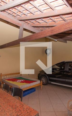 Casa à venda com 144m², 3 quartos e 5 vagas Casa à venda com 144m², 3 quartos e 5 vagasgaragem