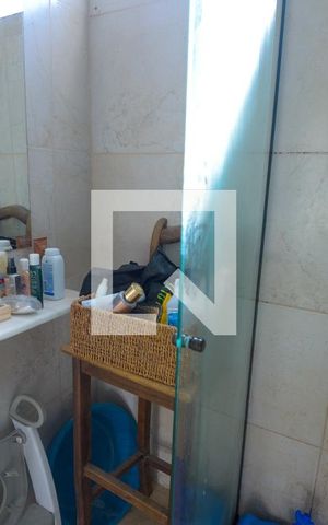 Casa à venda com 180m², 4 quartos e 4 vagas Casa à venda com 180m², 4 quartos e 4 vagasBanheiro 2