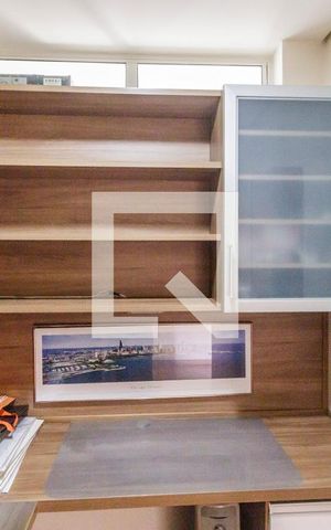 Apartamento à venda com 133m², 3 quartos e 2 vagas Apartamento à venda com 133m², 3 quartos e 2 vagasEscritório