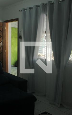 Casa à venda com 140m², 3 quartos e 2 vagasSala